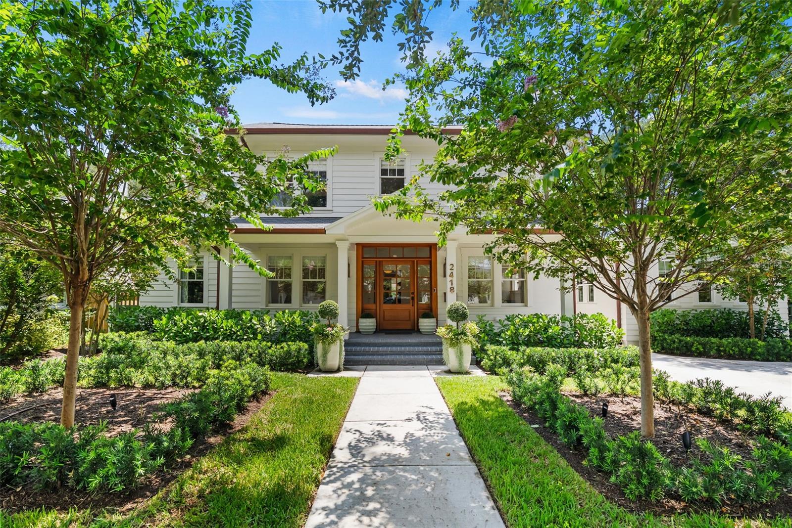 2418 W WATROUS AVE
