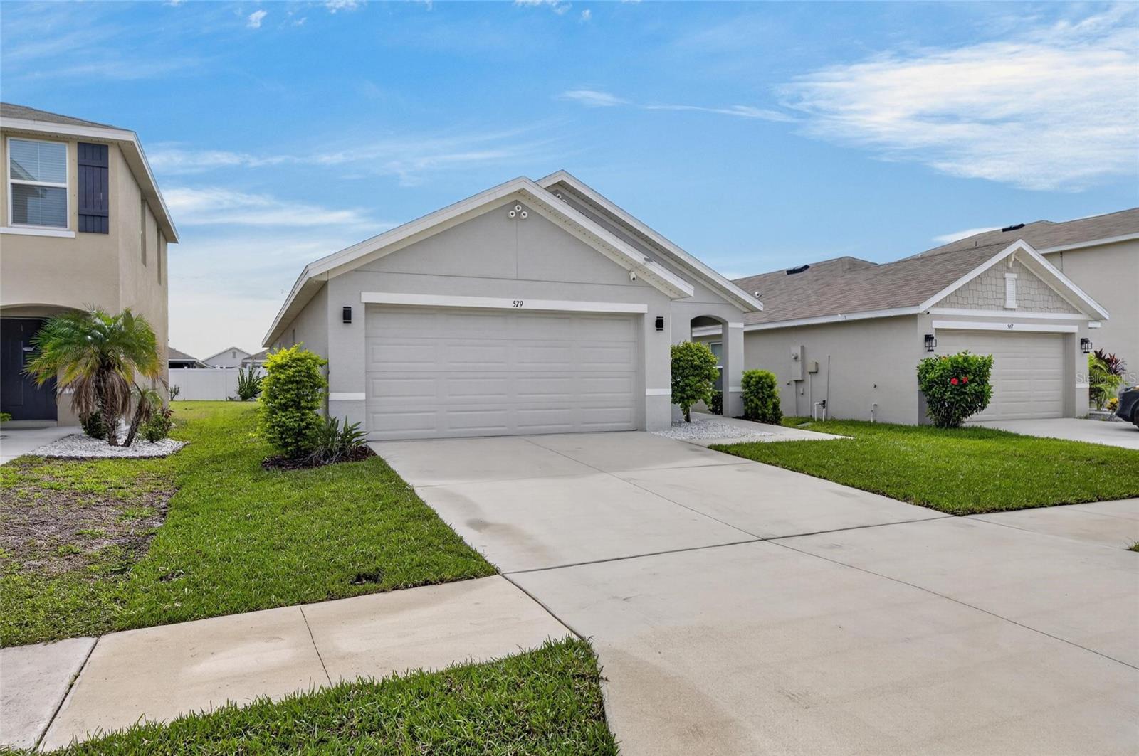 579 Olive Conch St Property Photo 2