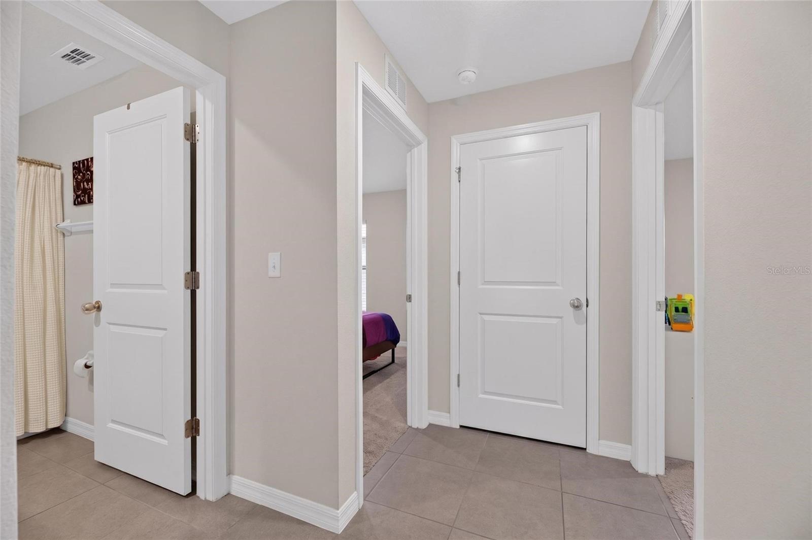 579 Olive Conch St Property Photo 10