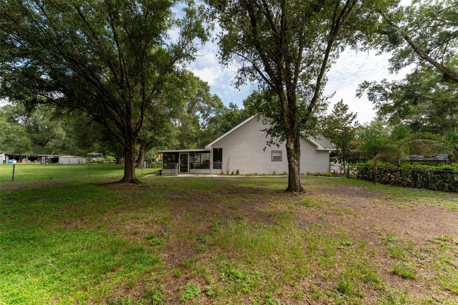15370 Apache Dr Property Photo 27