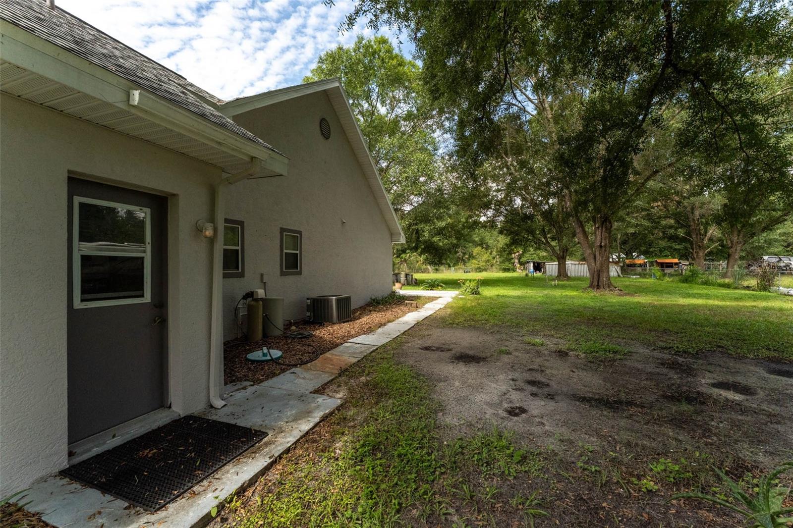 15370 Apache Dr Property Photo 29