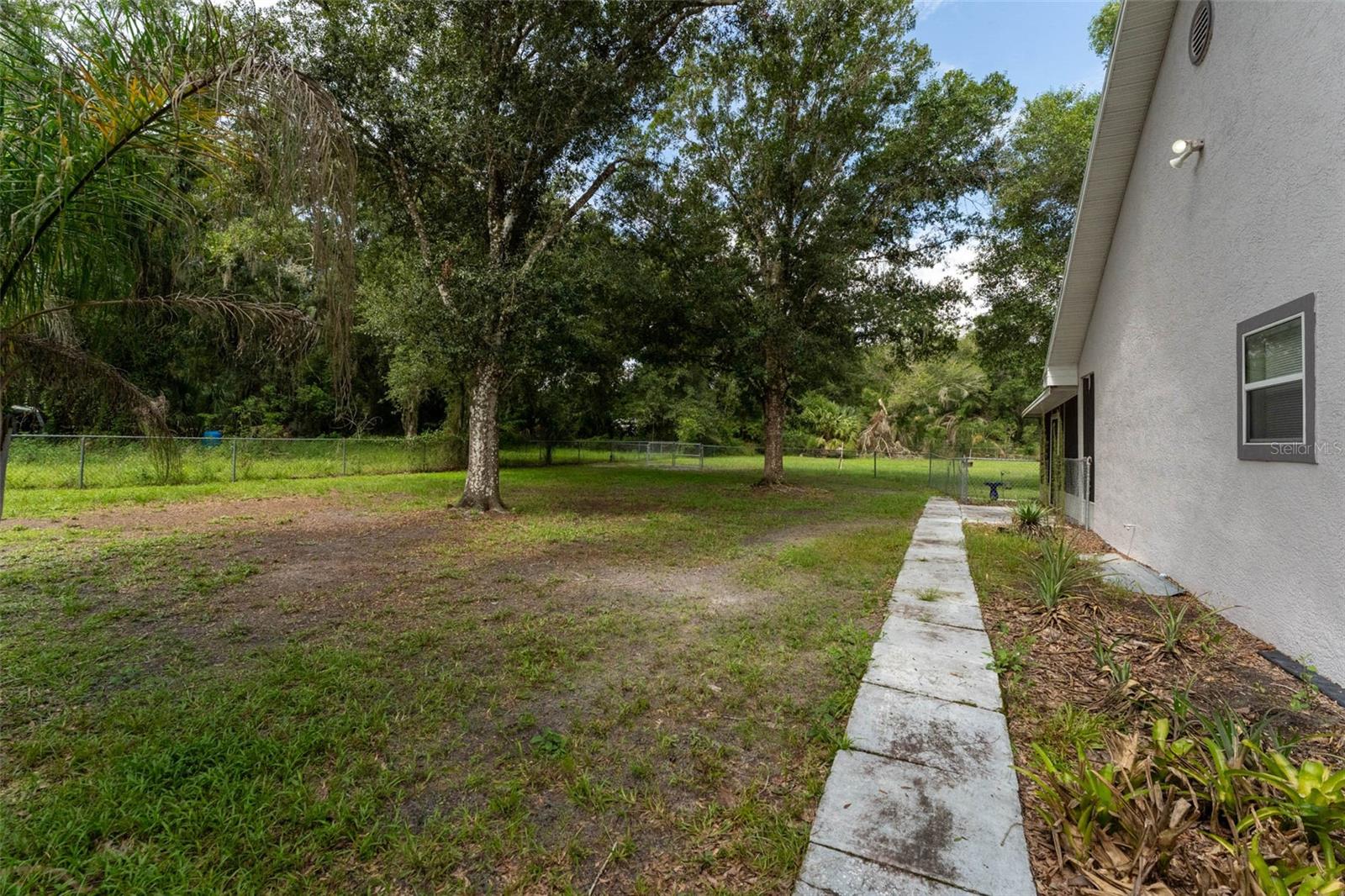 15370 Apache Dr Property Photo 33