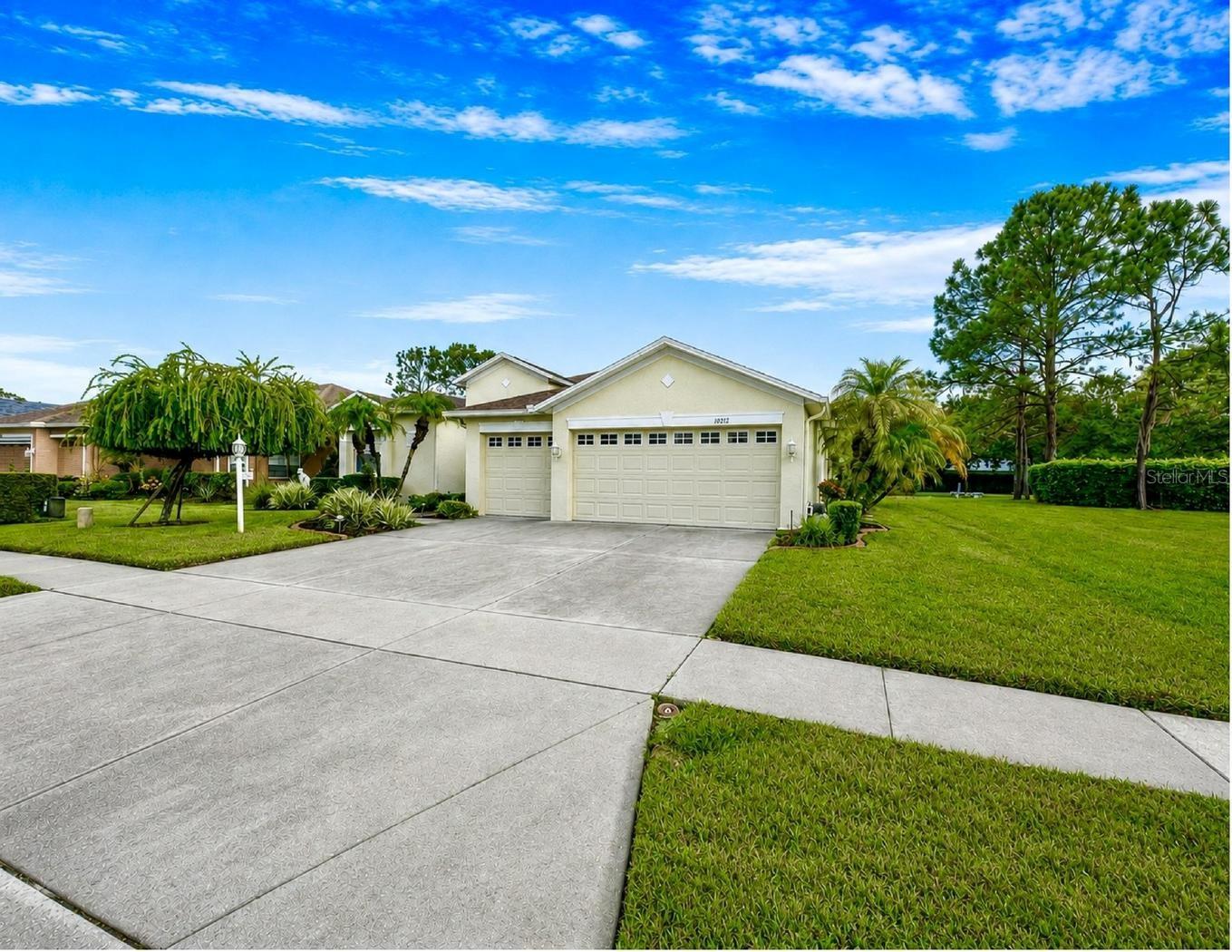 10924 Rain Hollow Ct Property Photo 2