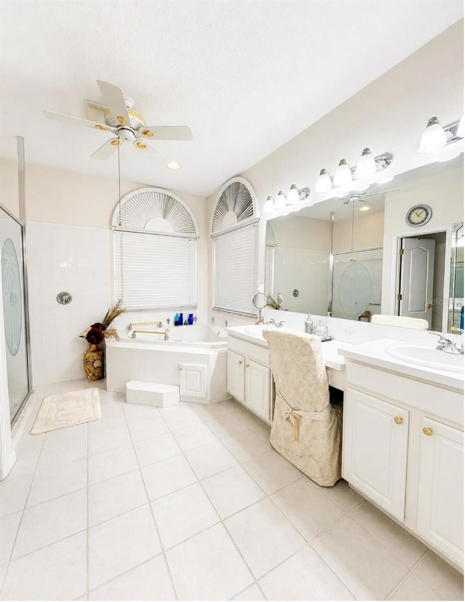 10924 Rain Hollow Ct Property Photo 28