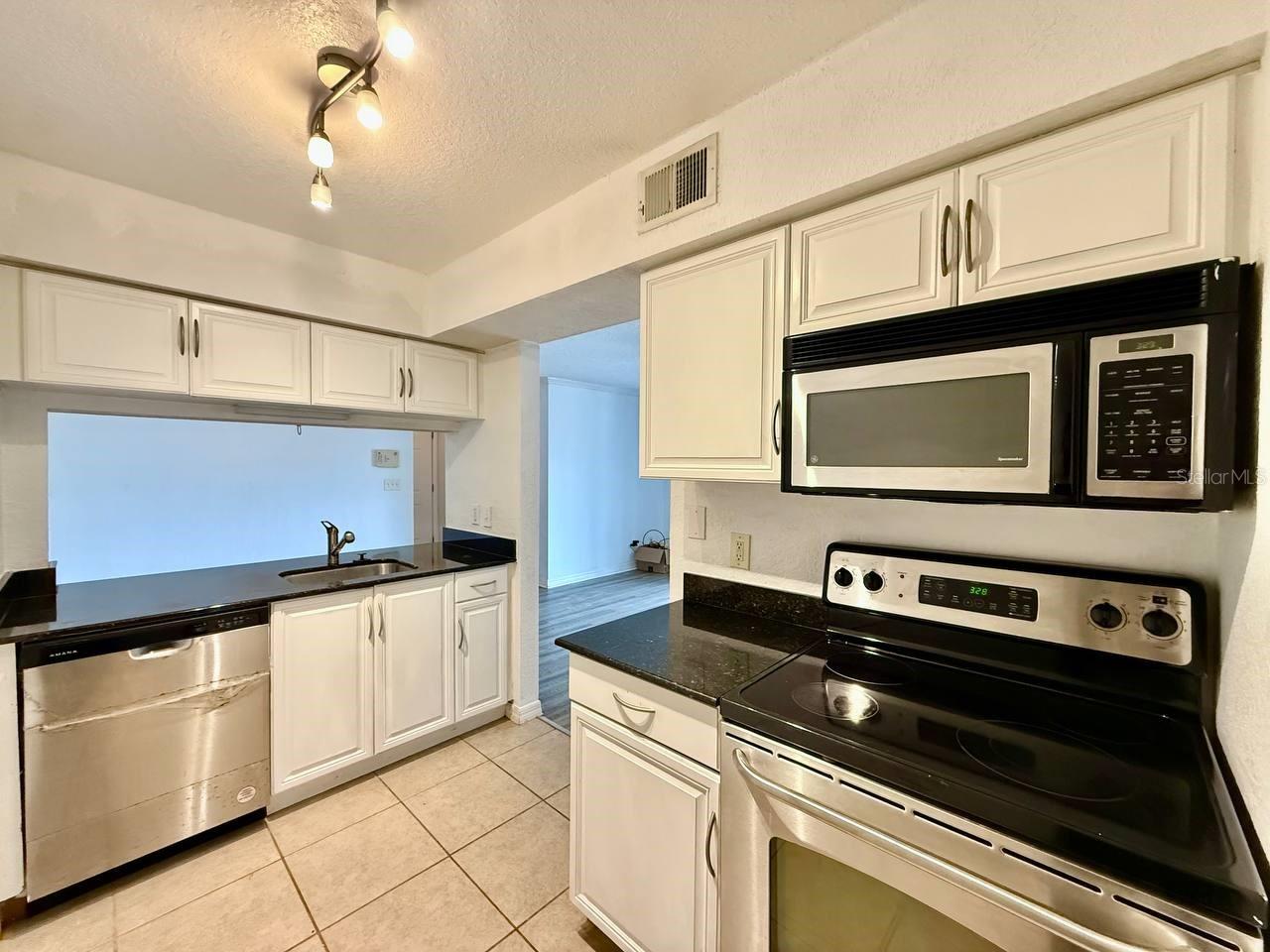 3311 Haviland Ct #204 Property Photo 11