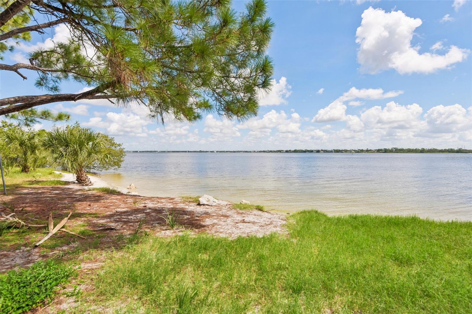 1701 Country Trails Dr Property Photo 52