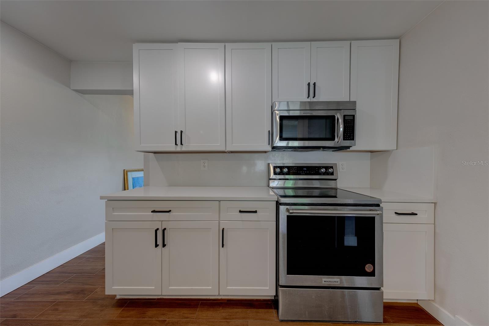 11602 Grove St Property Photo 17