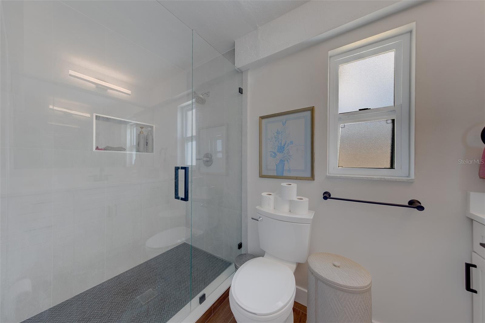 11602 Grove St Property Photo 27