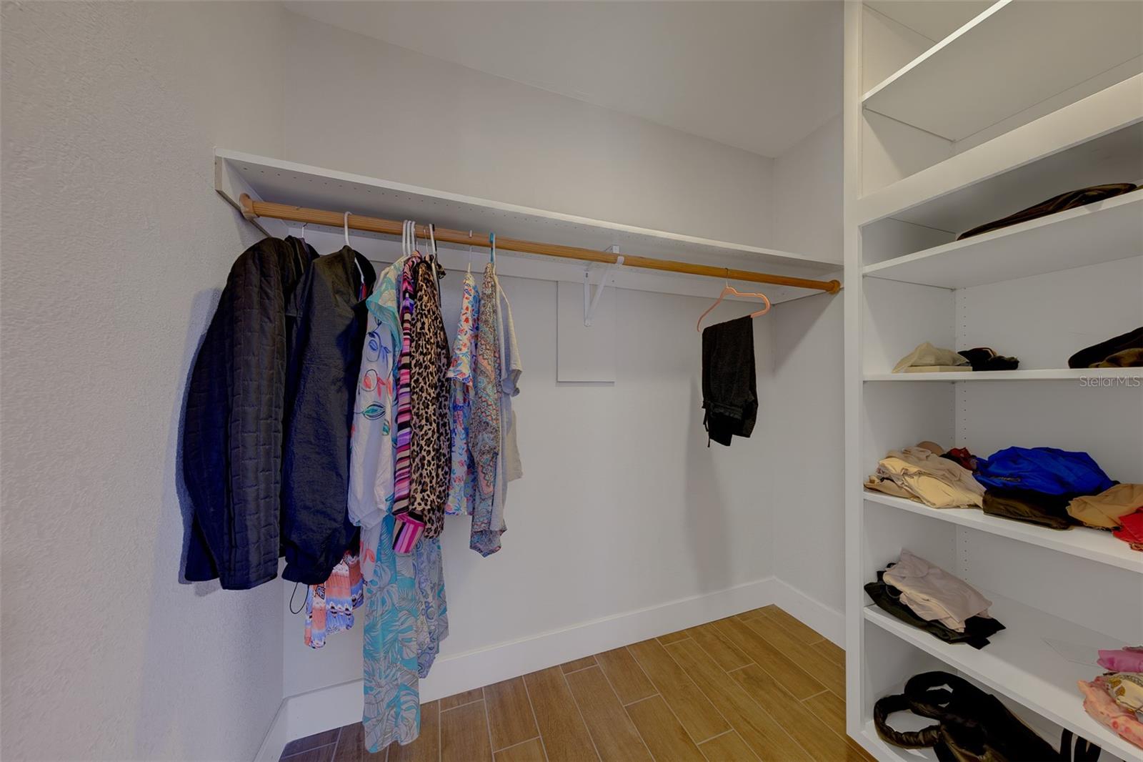 11602 Grove St Property Photo 29