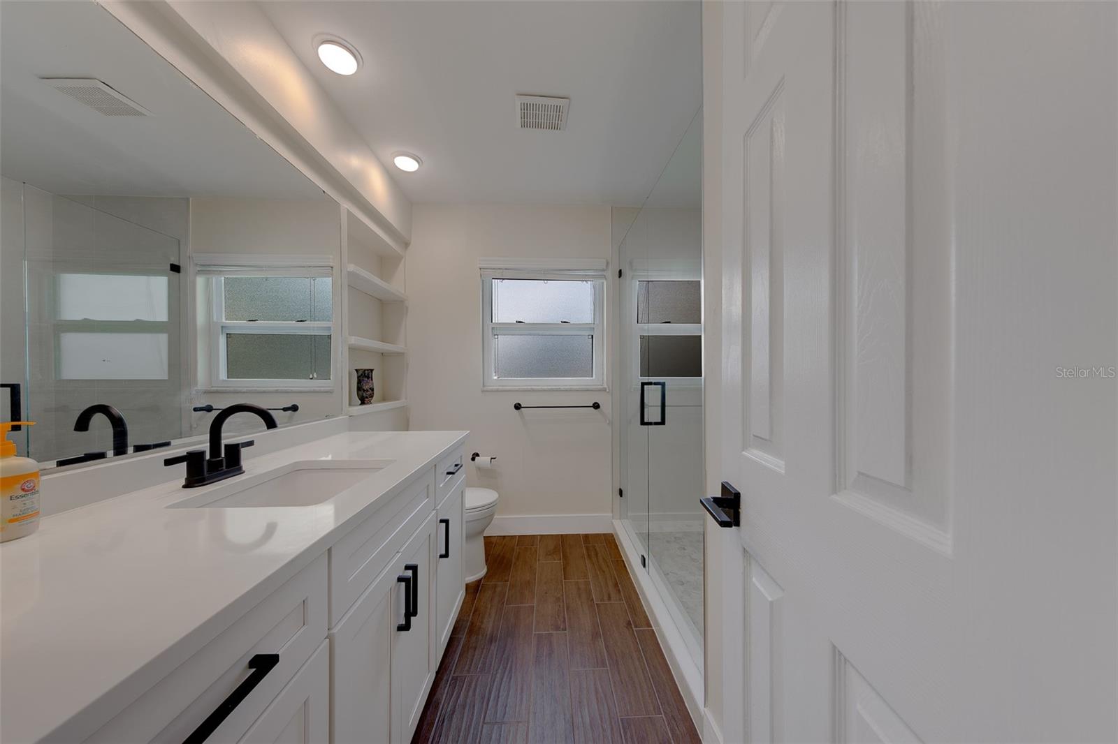 11602 Grove St Property Photo 33