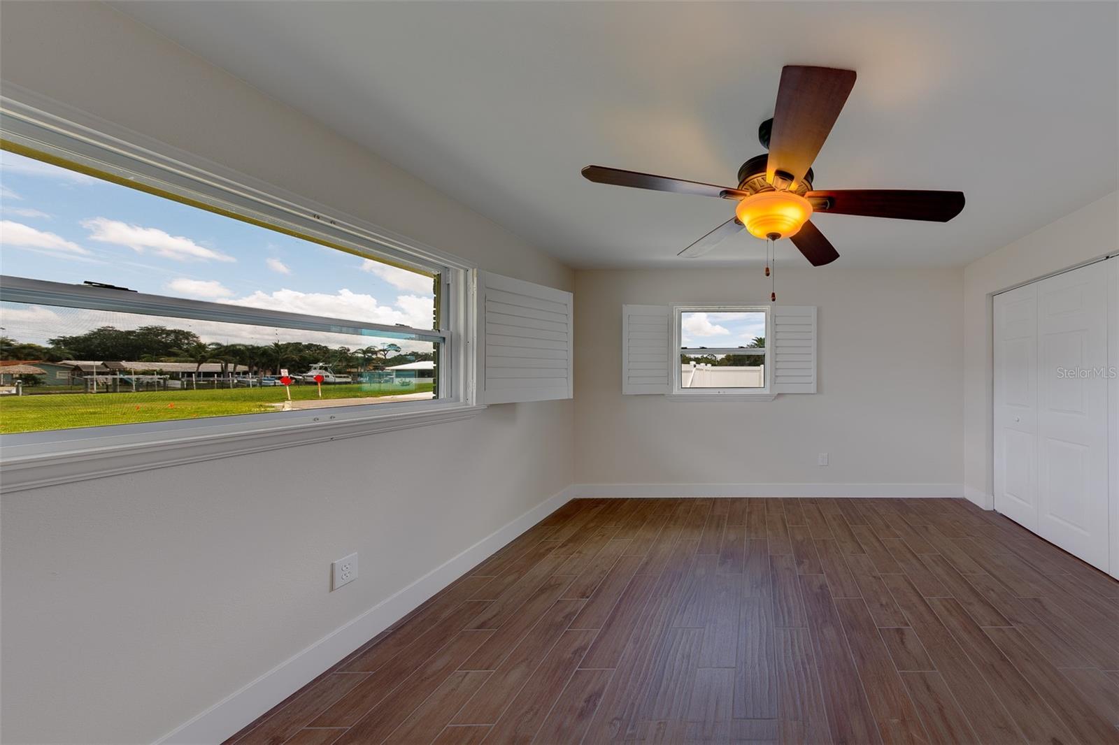 11602 Grove St Property Photo 37