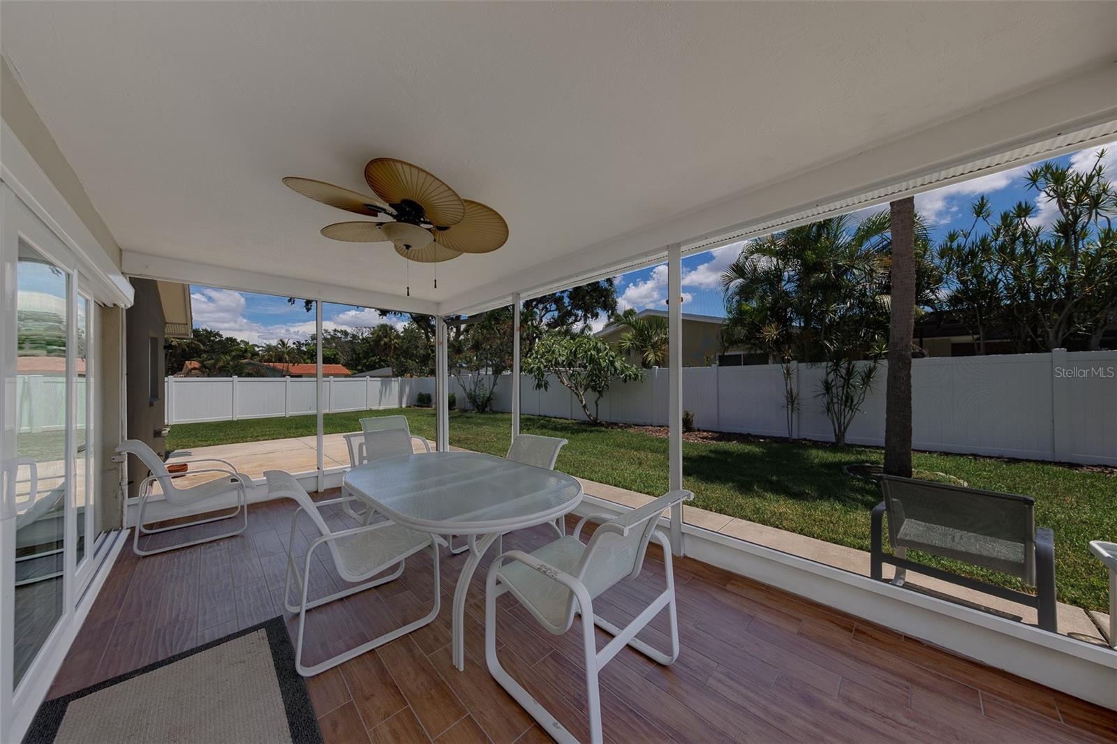 11602 Grove St Property Photo 41