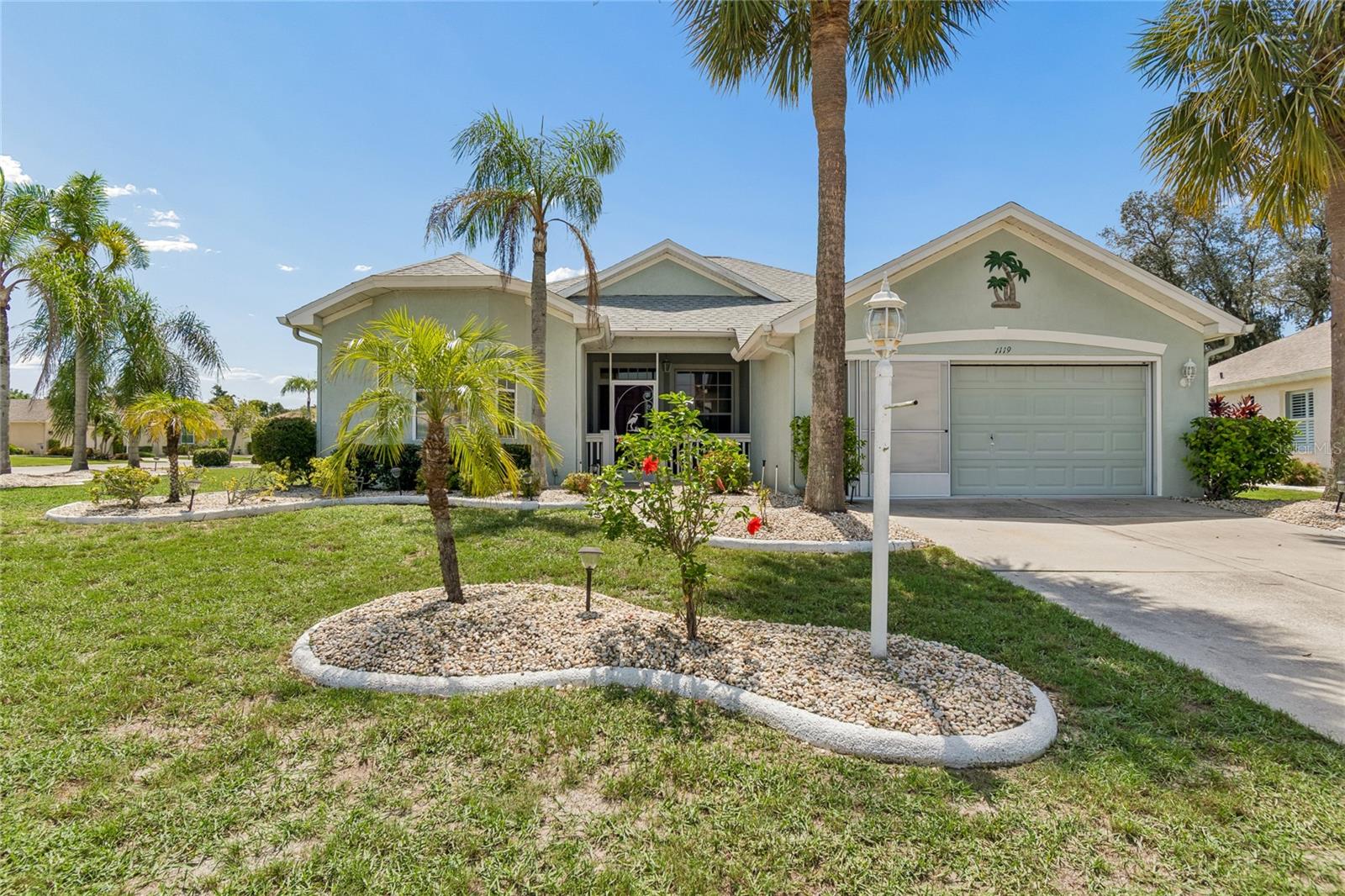 1119 Villeroy Dr Property Photo 3