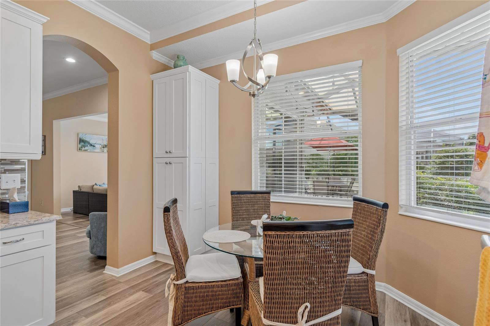 1119 Villeroy Dr Property Photo 14