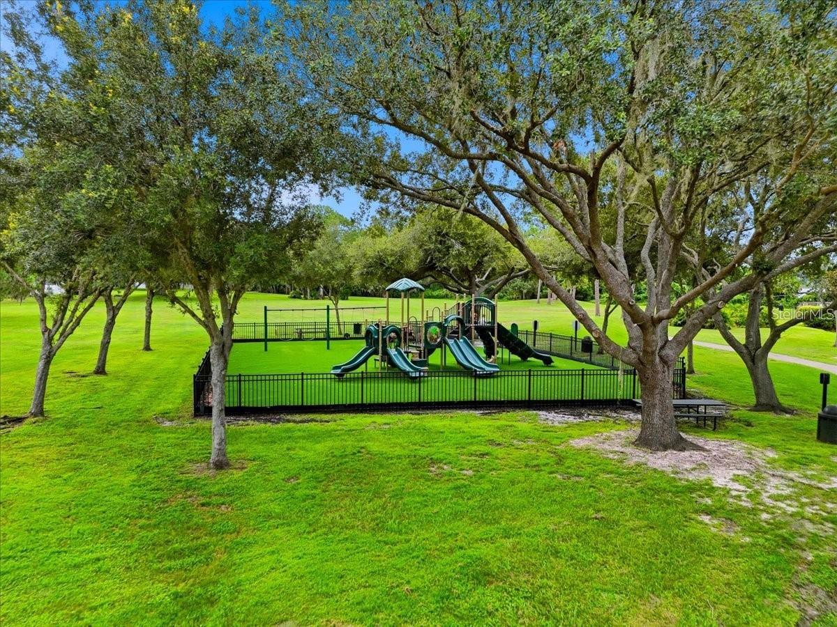 4302 Longfellow Dr Property Photo 49