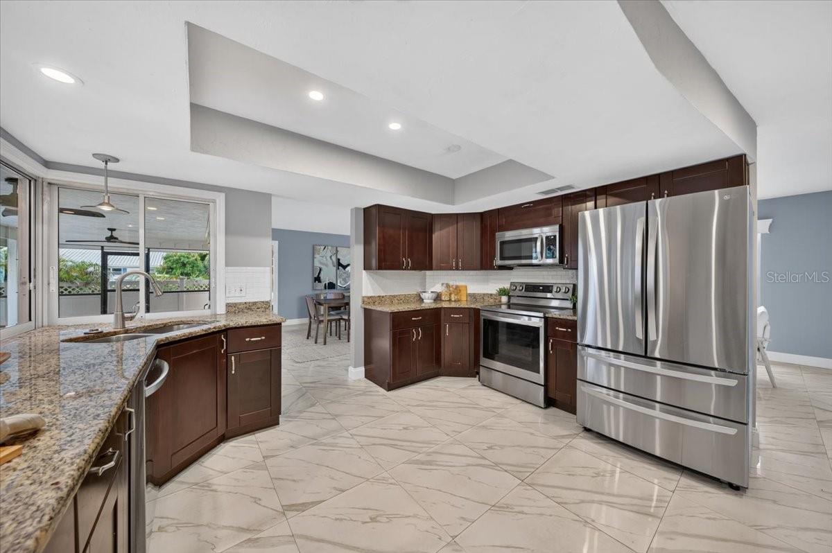 100 Matisse Cir W Property Photo 4