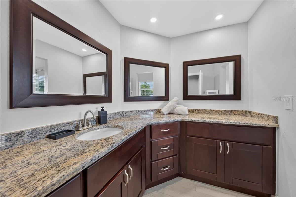 100 Matisse Cir W Property Photo 7