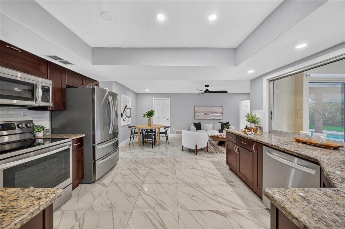 100 Matisse Cir W Property Photo 18