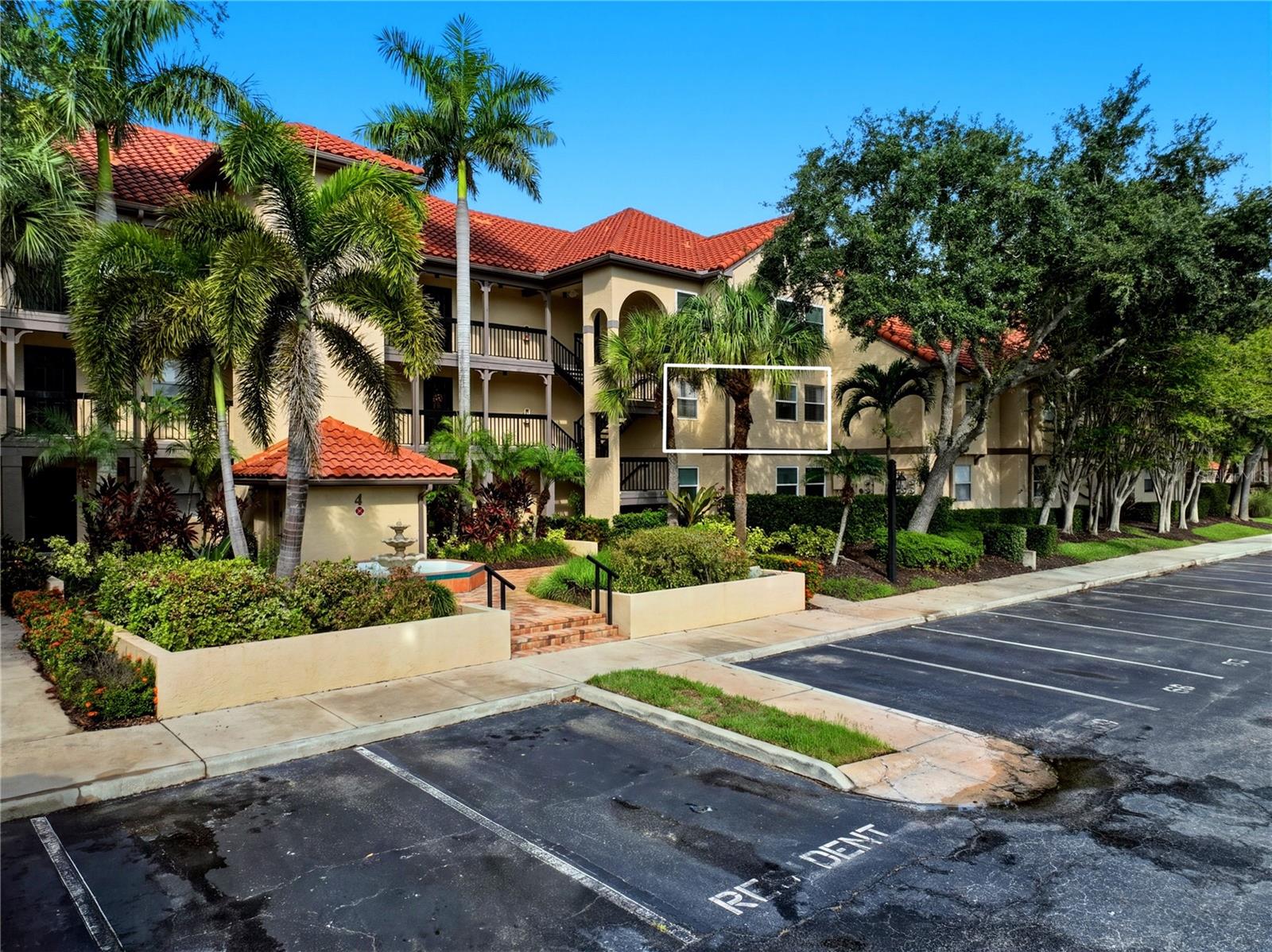 2400 Feather Sound Dr #427 Property Photo 6
