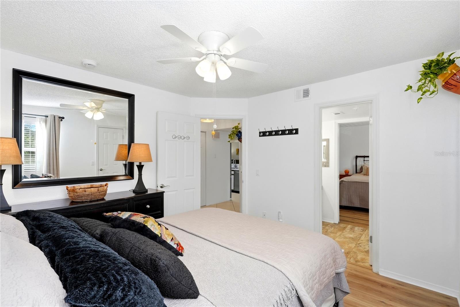 2400 Feather Sound Dr #427 Property Photo 21
