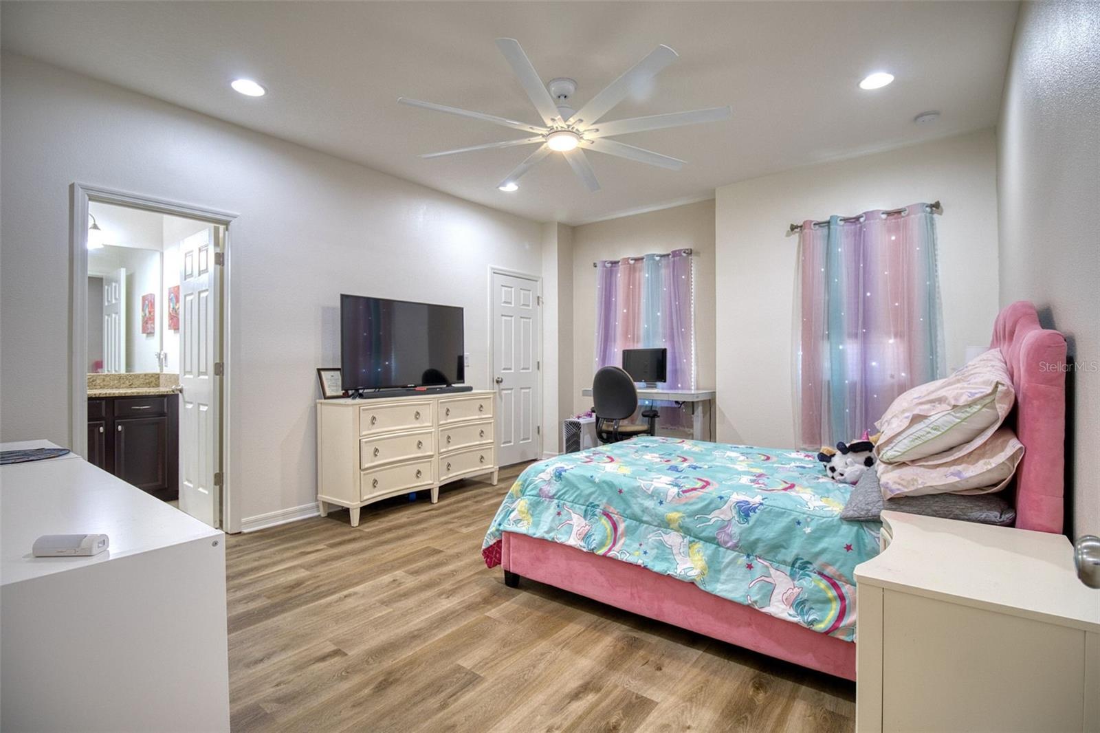 26888 Fiddlewood Loop Property Photo 42