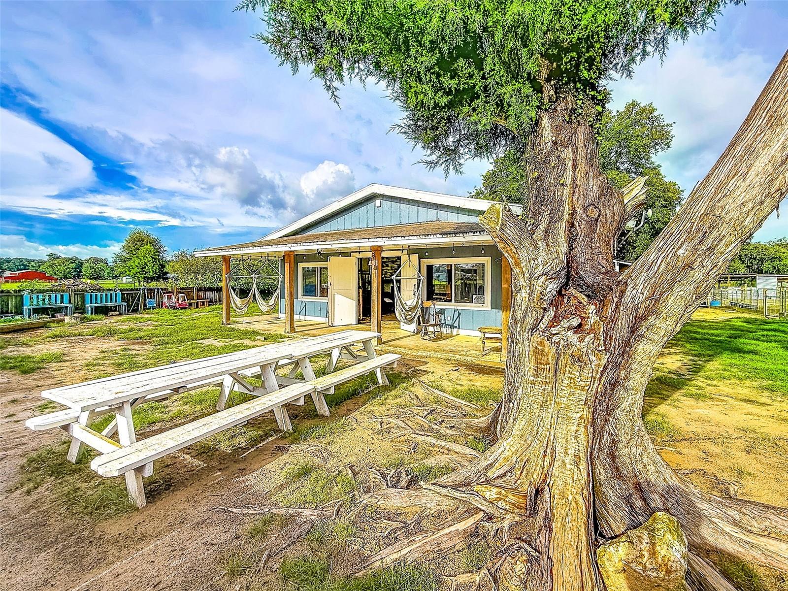 16736 Powerline Rd Property Photo 3