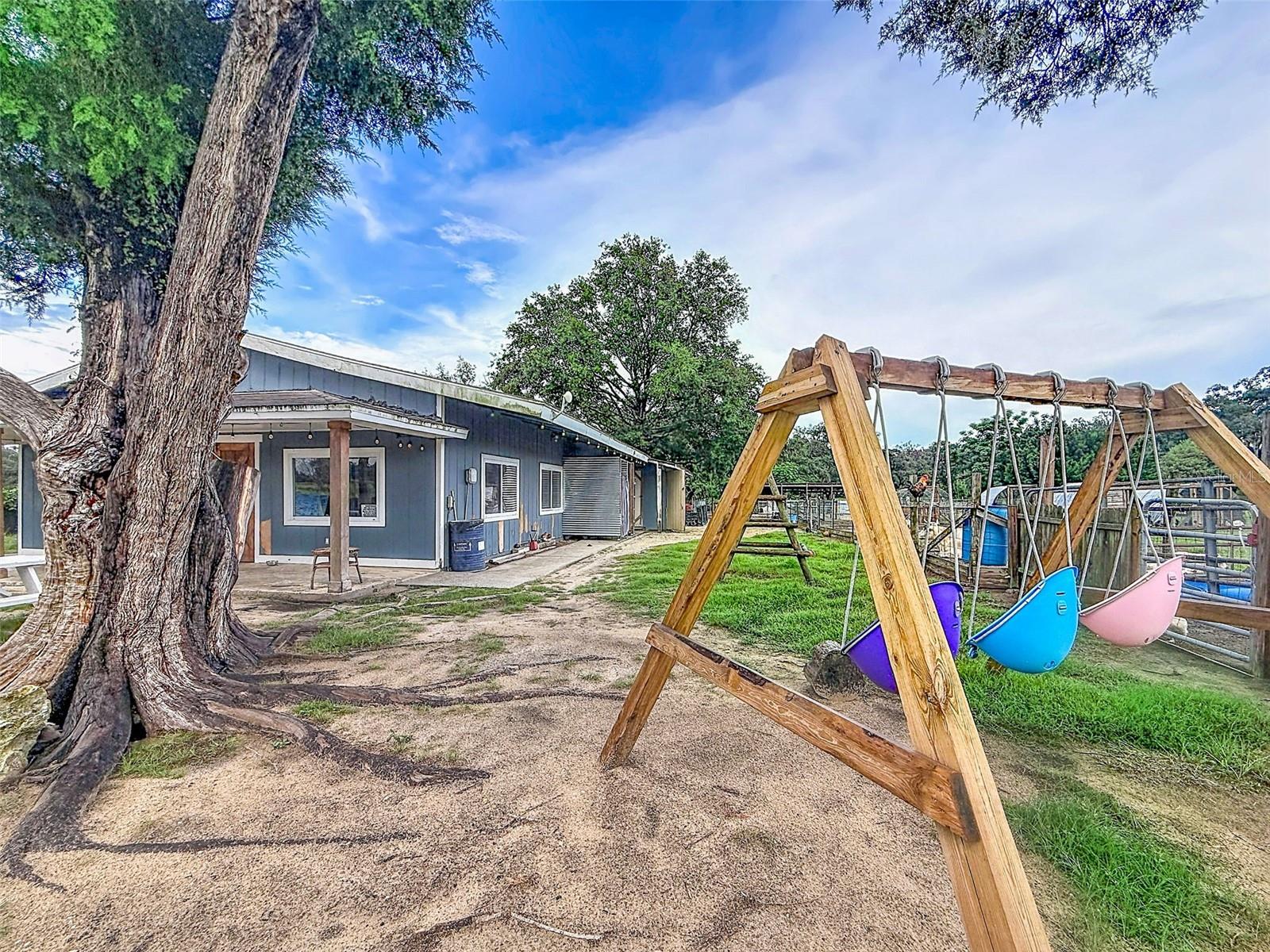16736 Powerline Rd Property Photo 8