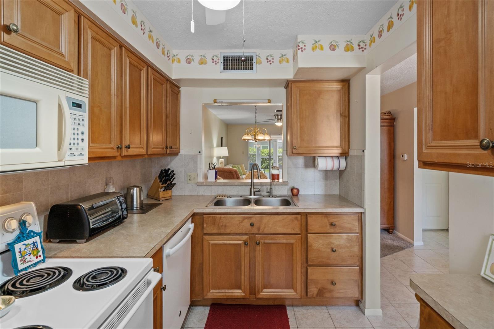 3642 Trophy Blvd Property Photo 10