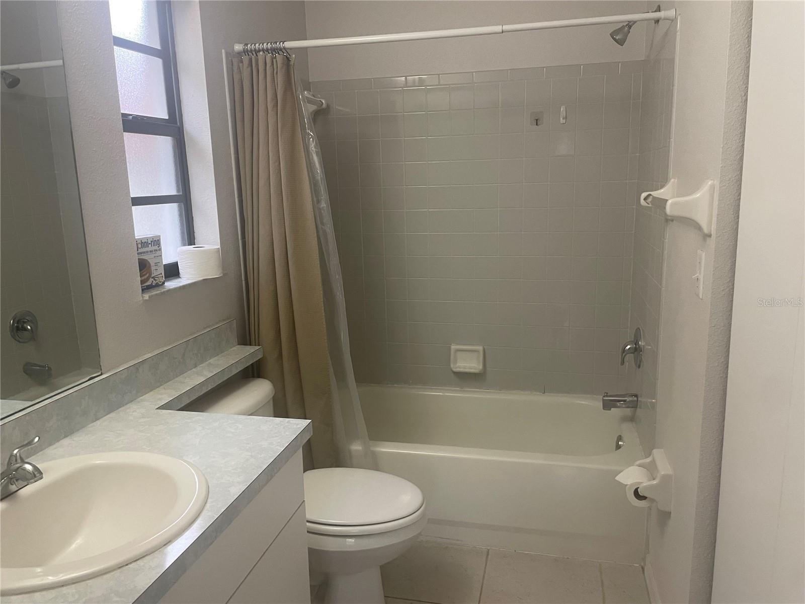1349 Pierce St Property Photo 4