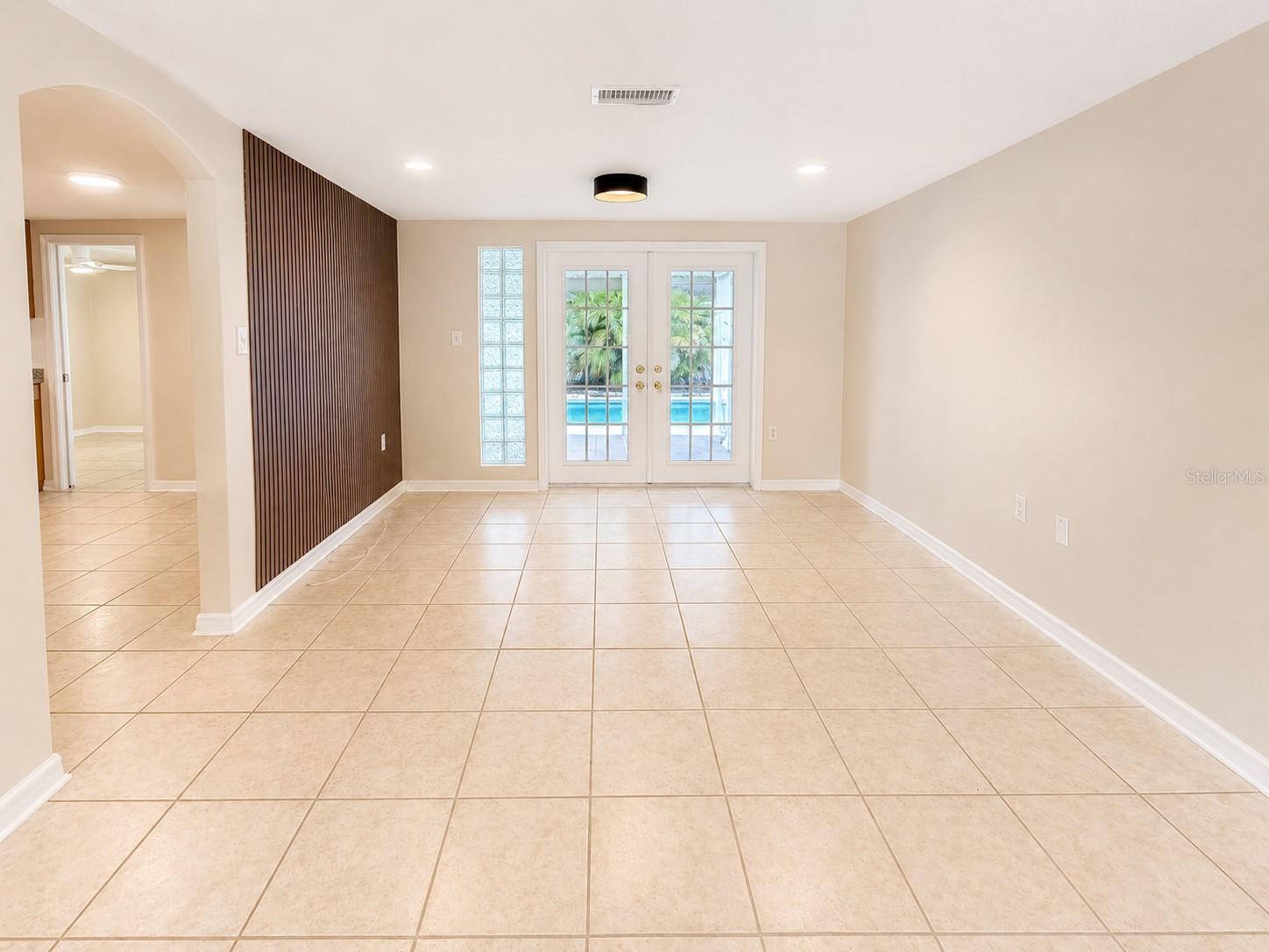 9135 Greenbriar Ln Property Photo 17