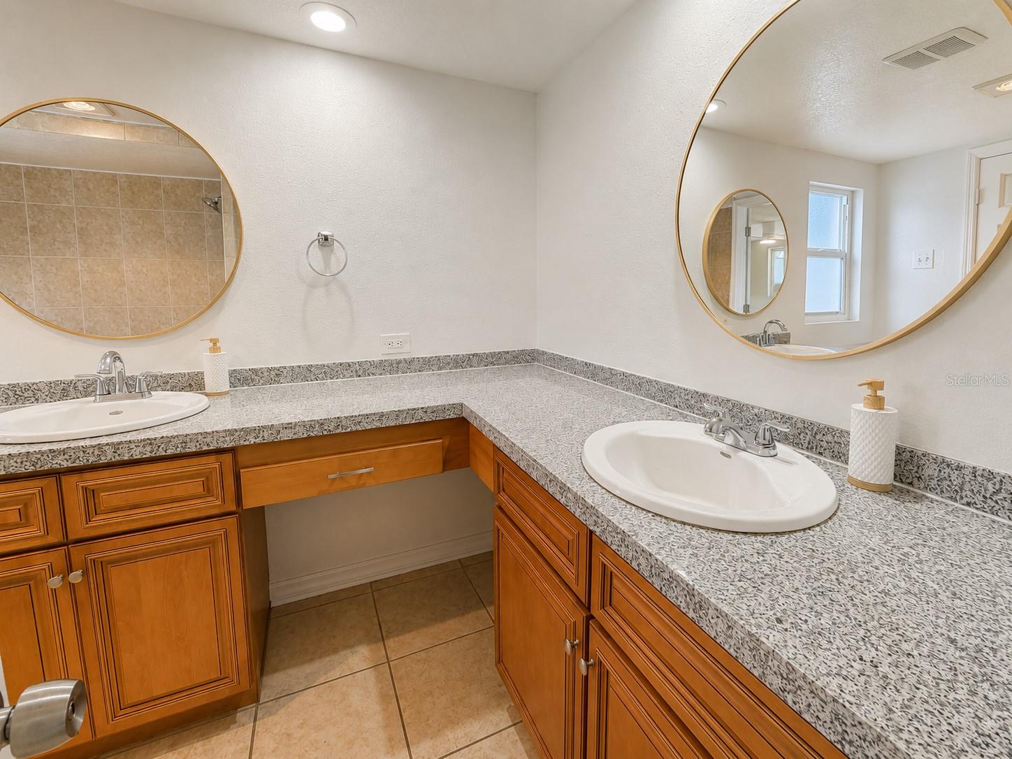 9135 Greenbriar Ln Property Photo 27