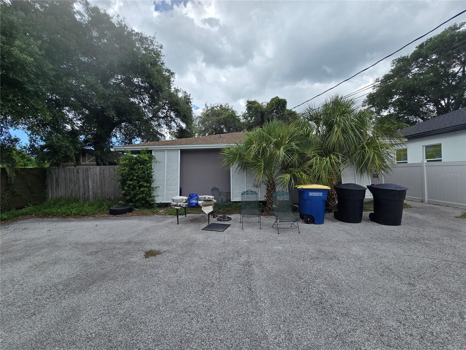 908 Grand Central St Property Photo 1