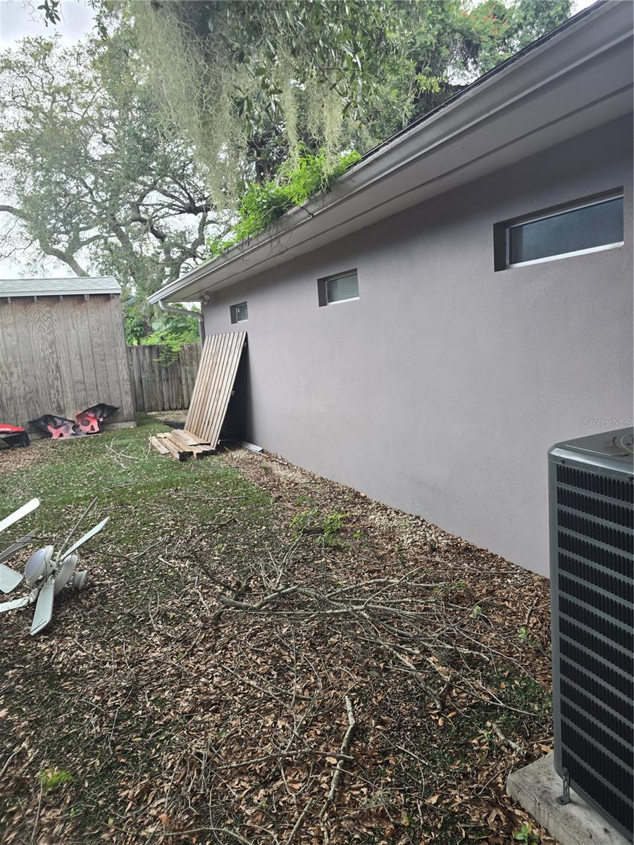 908 Grand Central St Property Photo 28