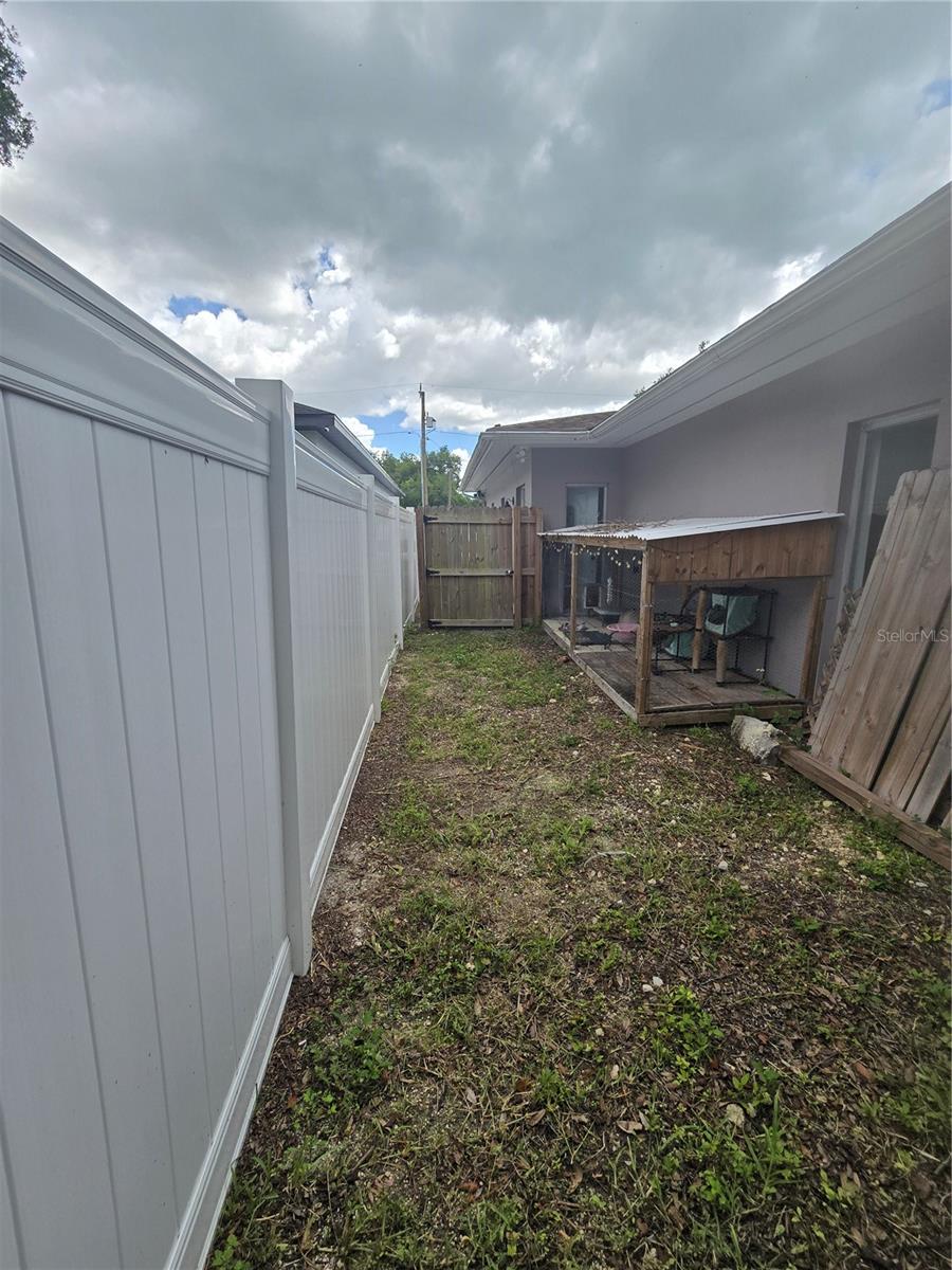 908 Grand Central St Property Photo 30