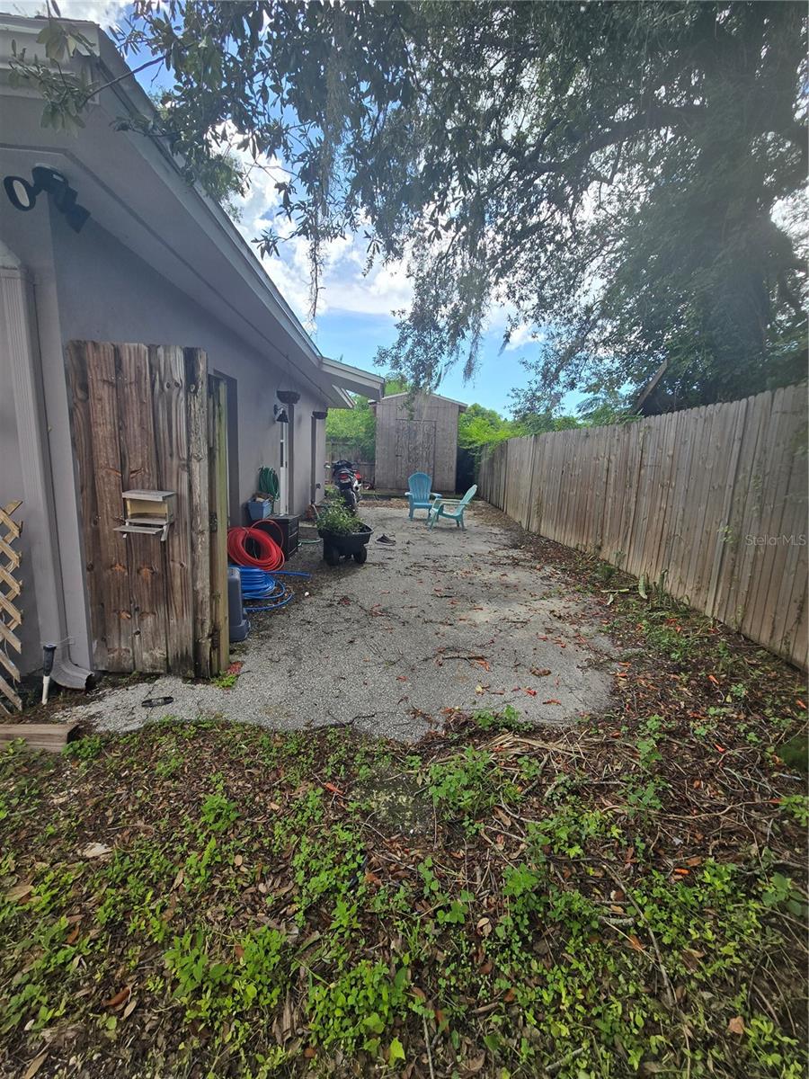 908 Grand Central St Property Photo 31