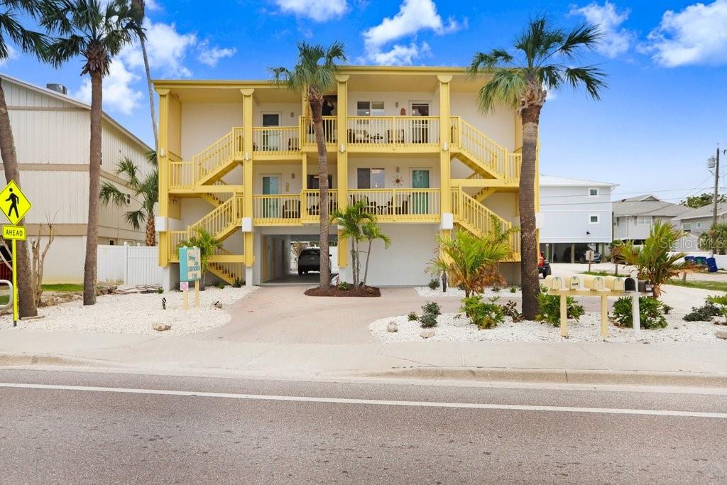 708 GULF BLVD #A Property Photo 1