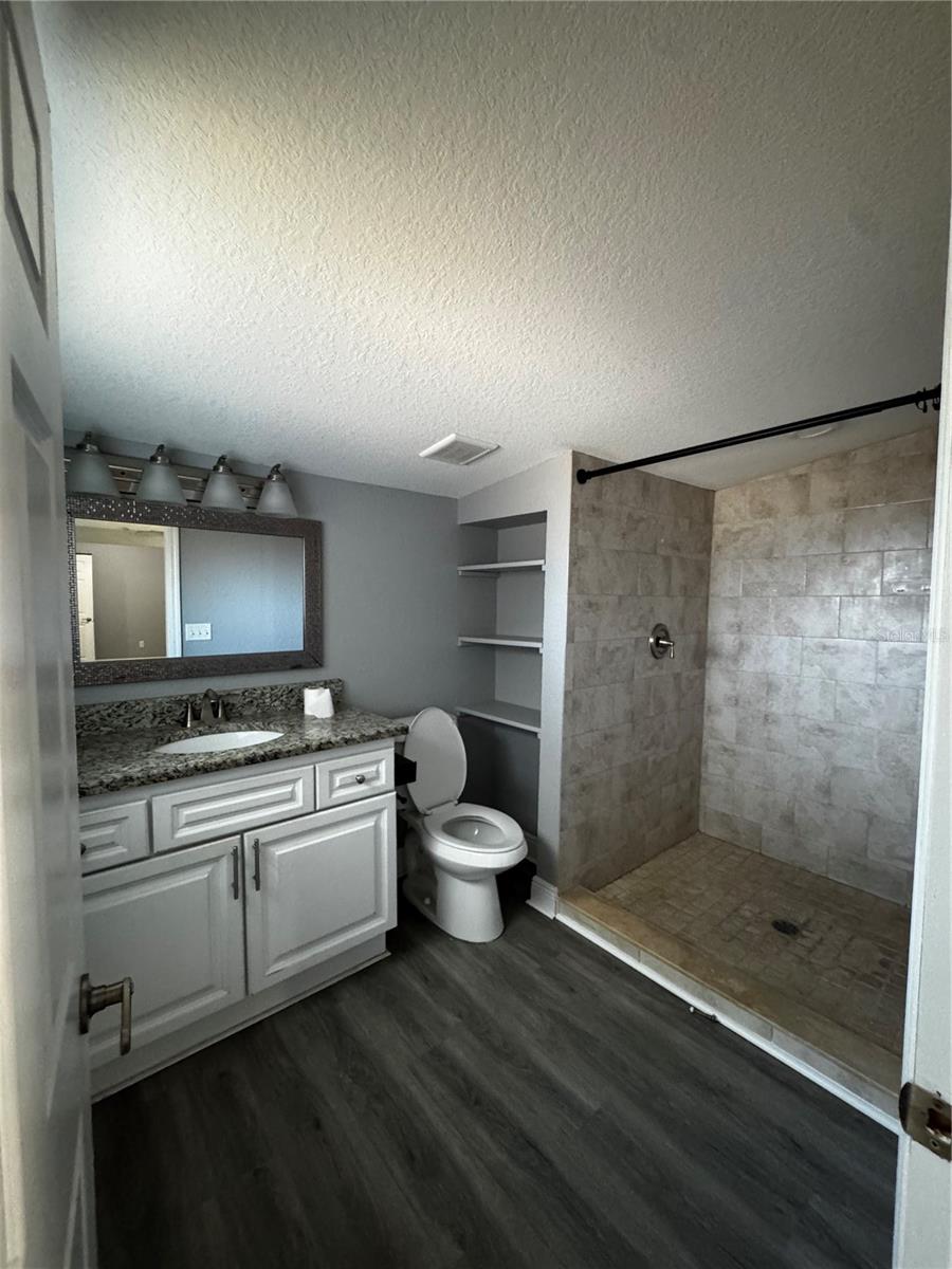 5745 Montana Ave Property Photo 6