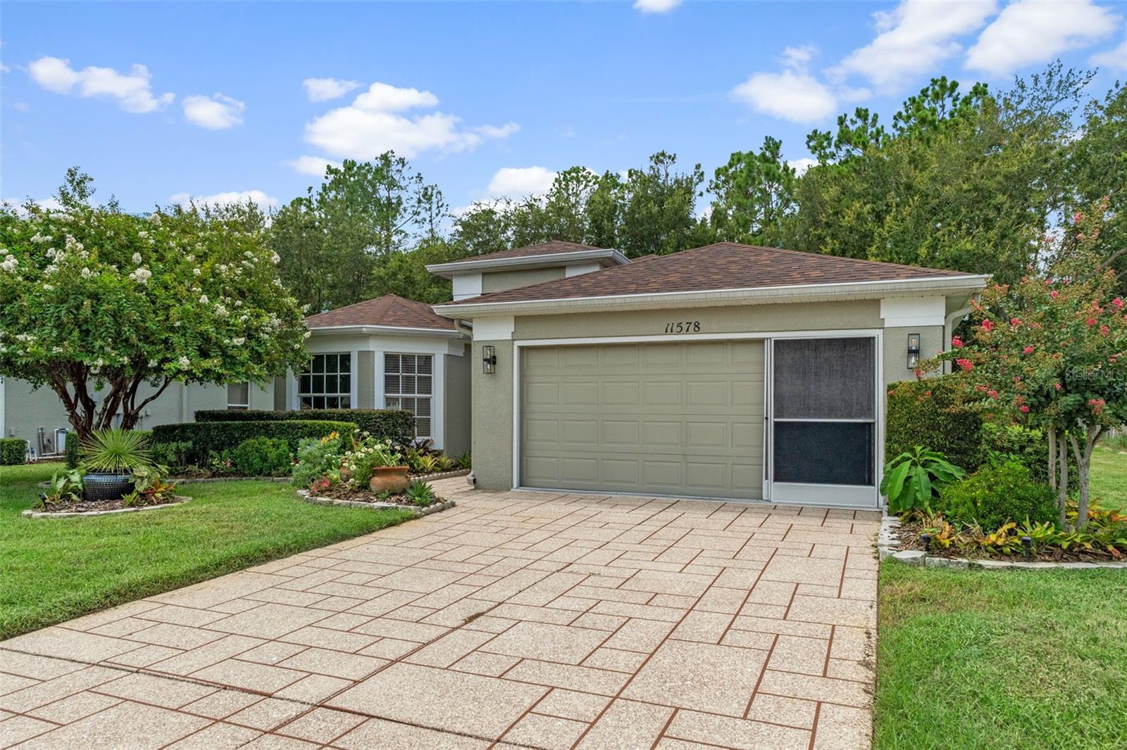 11578 New Haven Dr Property Photo 6