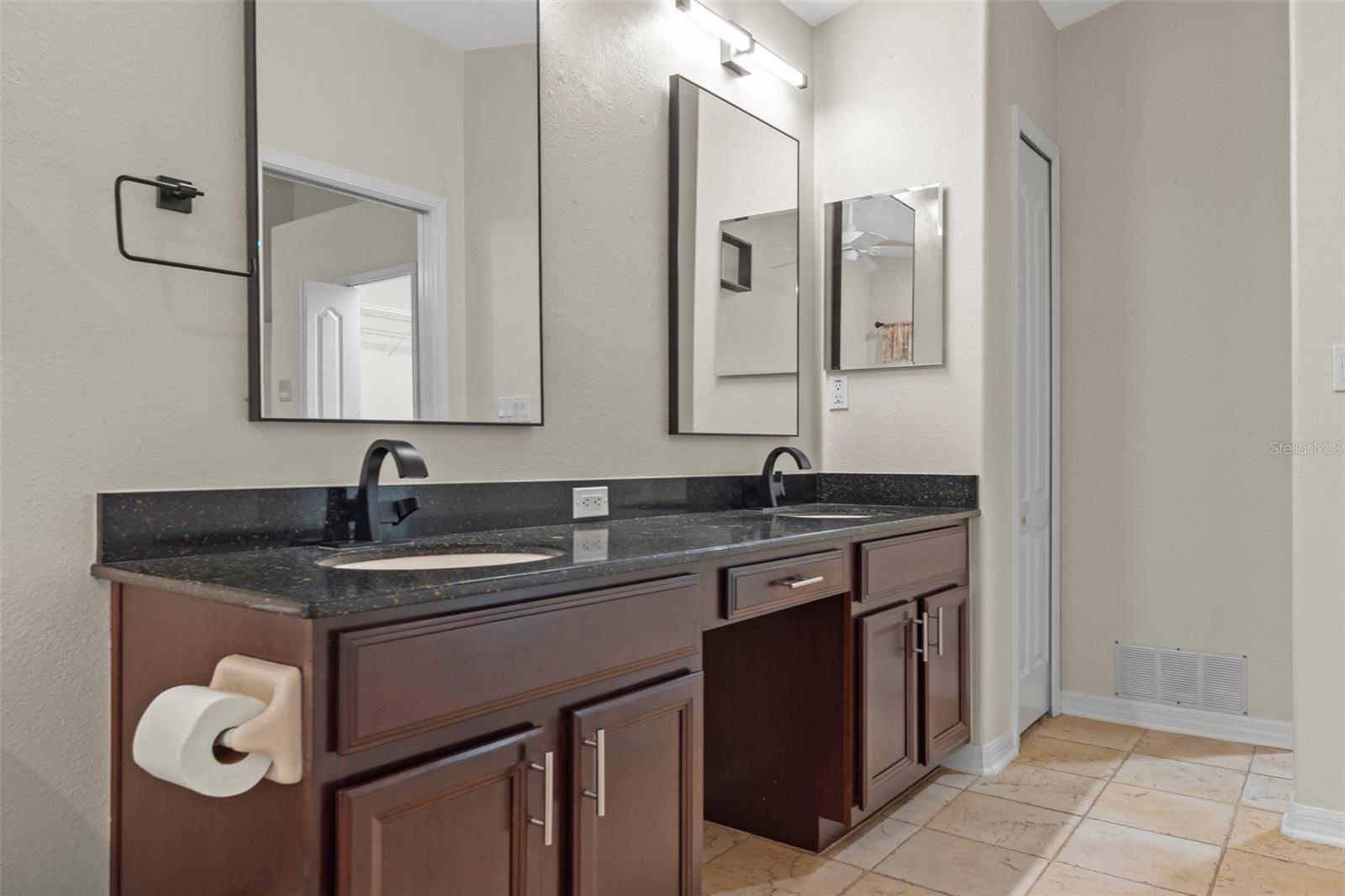 11578 New Haven Dr Property Photo 34