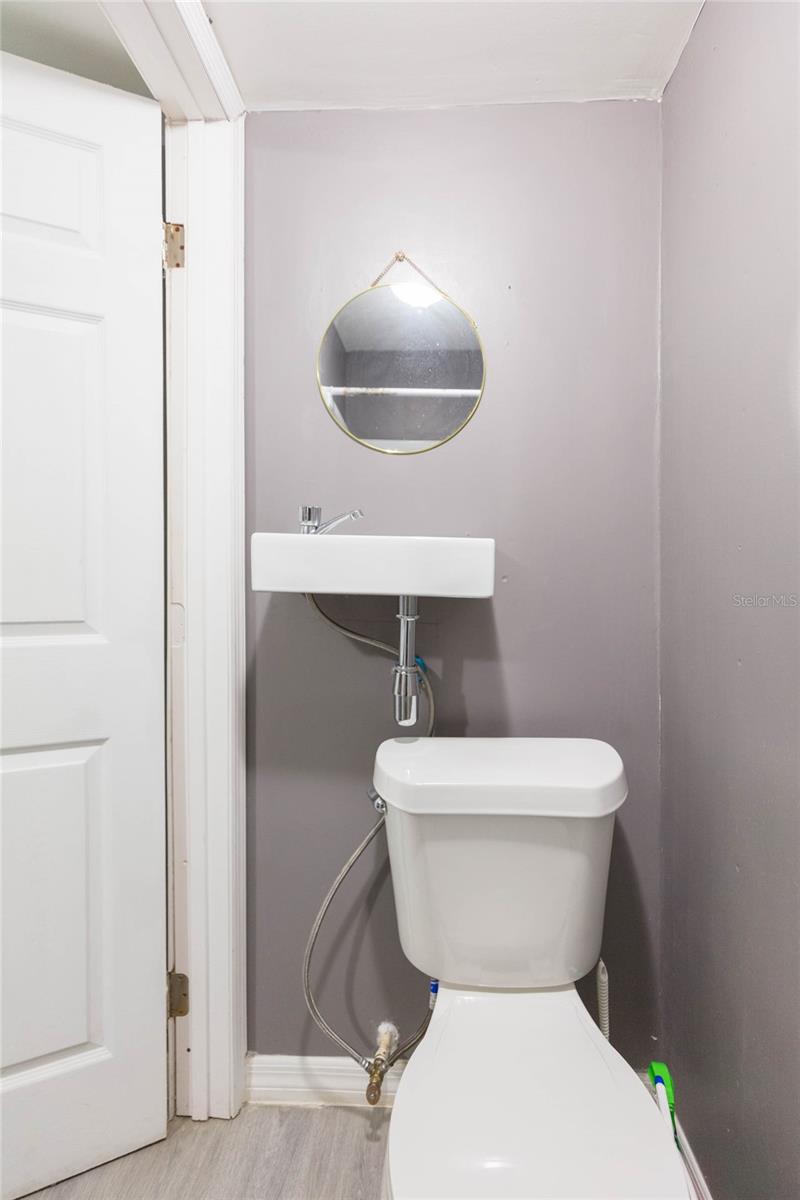 1526 Clinton Property Photo 22