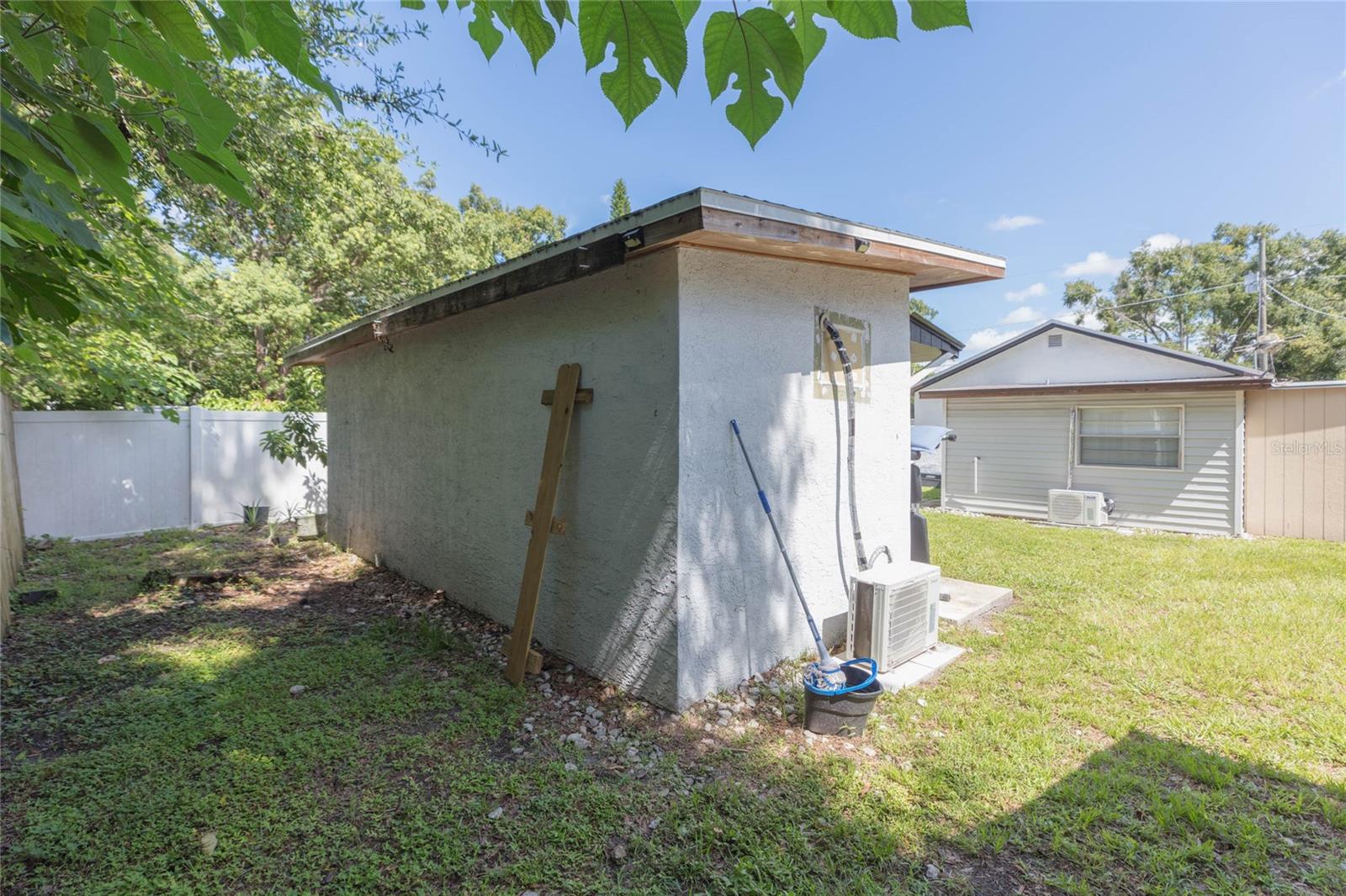 1526 Clinton Property Photo 37