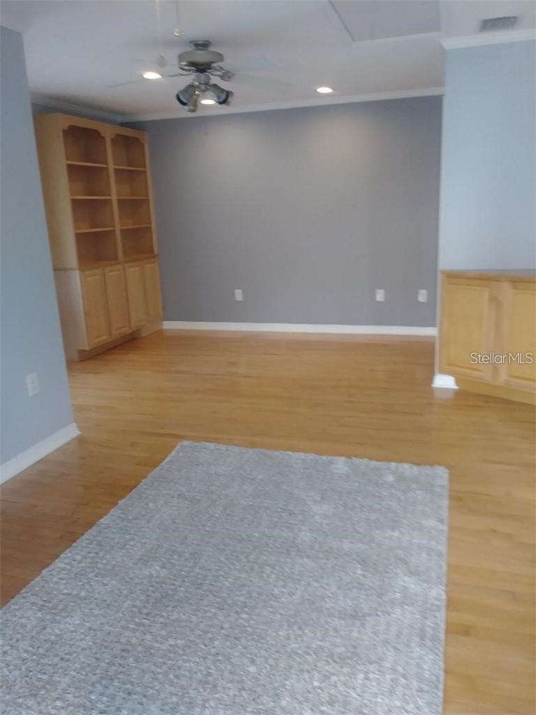 8720 Cove Ct Property Photo 28