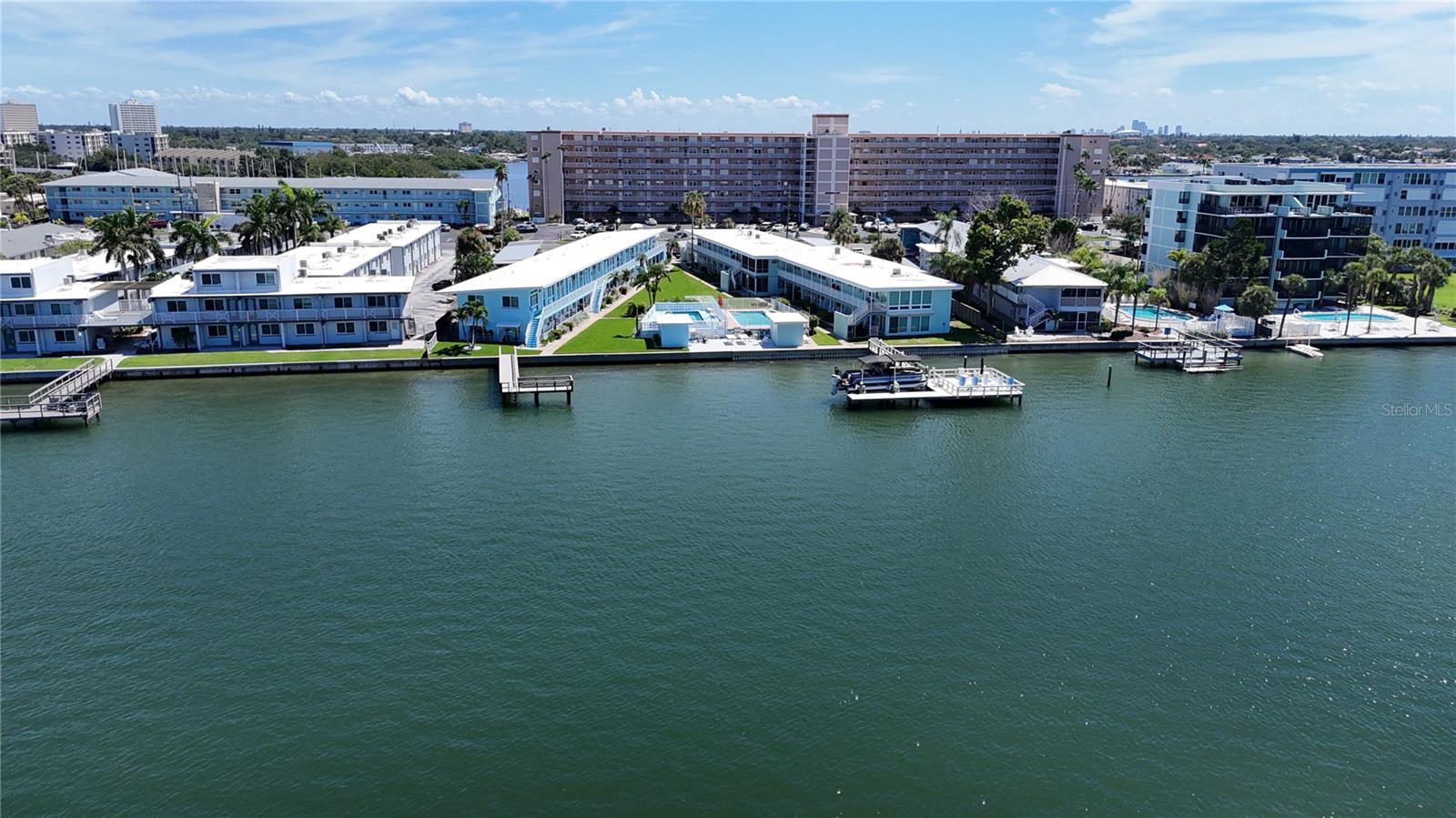 1834 Shore Dr S #6 Property Photo 1