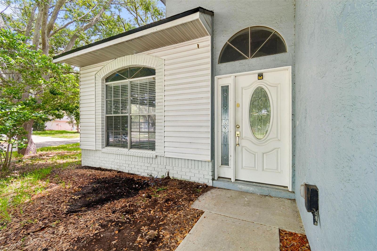 12914 Longcrest Dr Property Photo 2