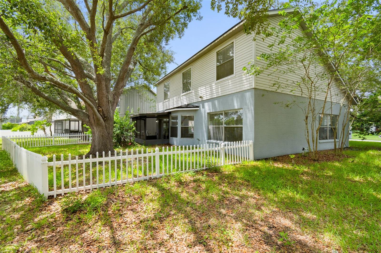 12914 Longcrest Dr Property Photo 10