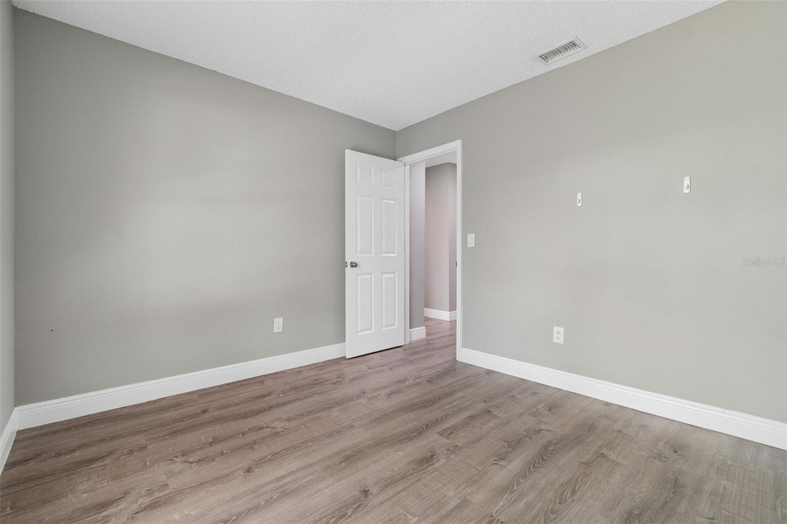 12914 Longcrest Dr Property Photo 40