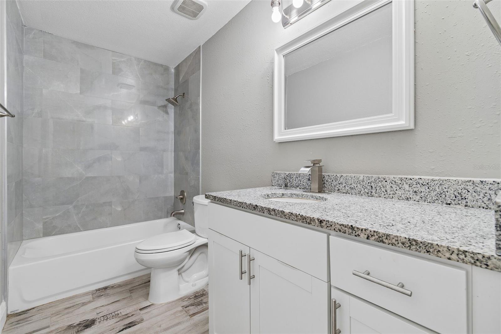 12914 Longcrest Dr Property Photo 41