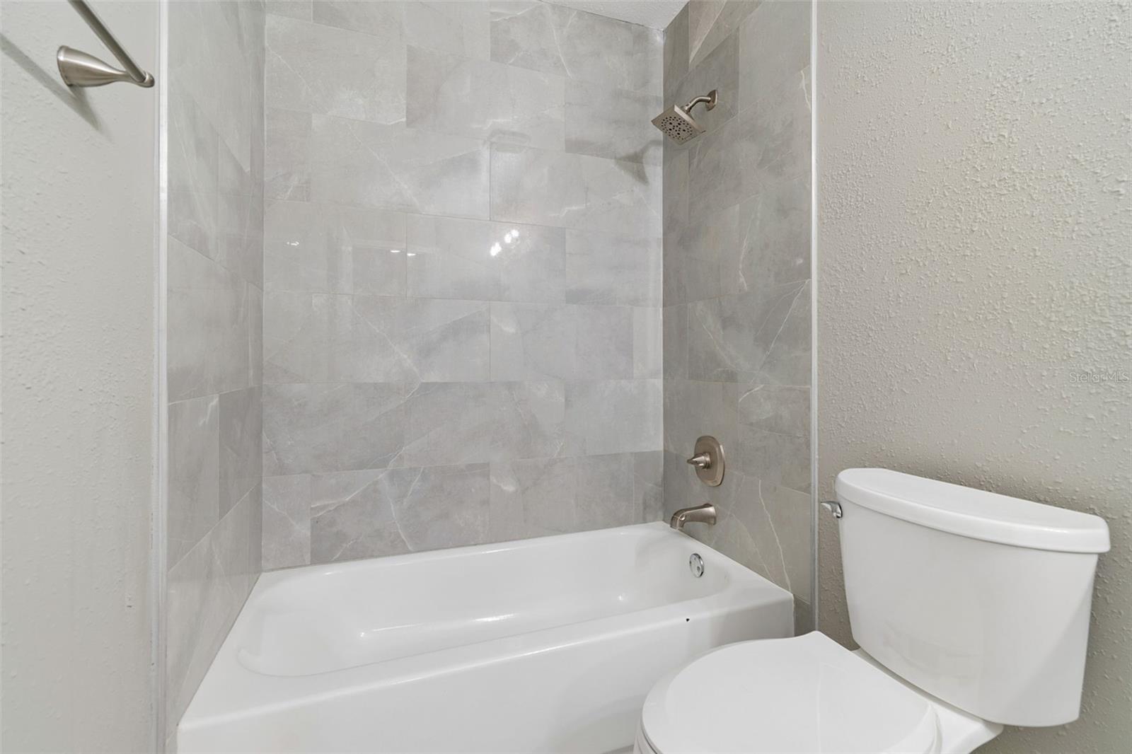 12914 Longcrest Dr Property Photo 42