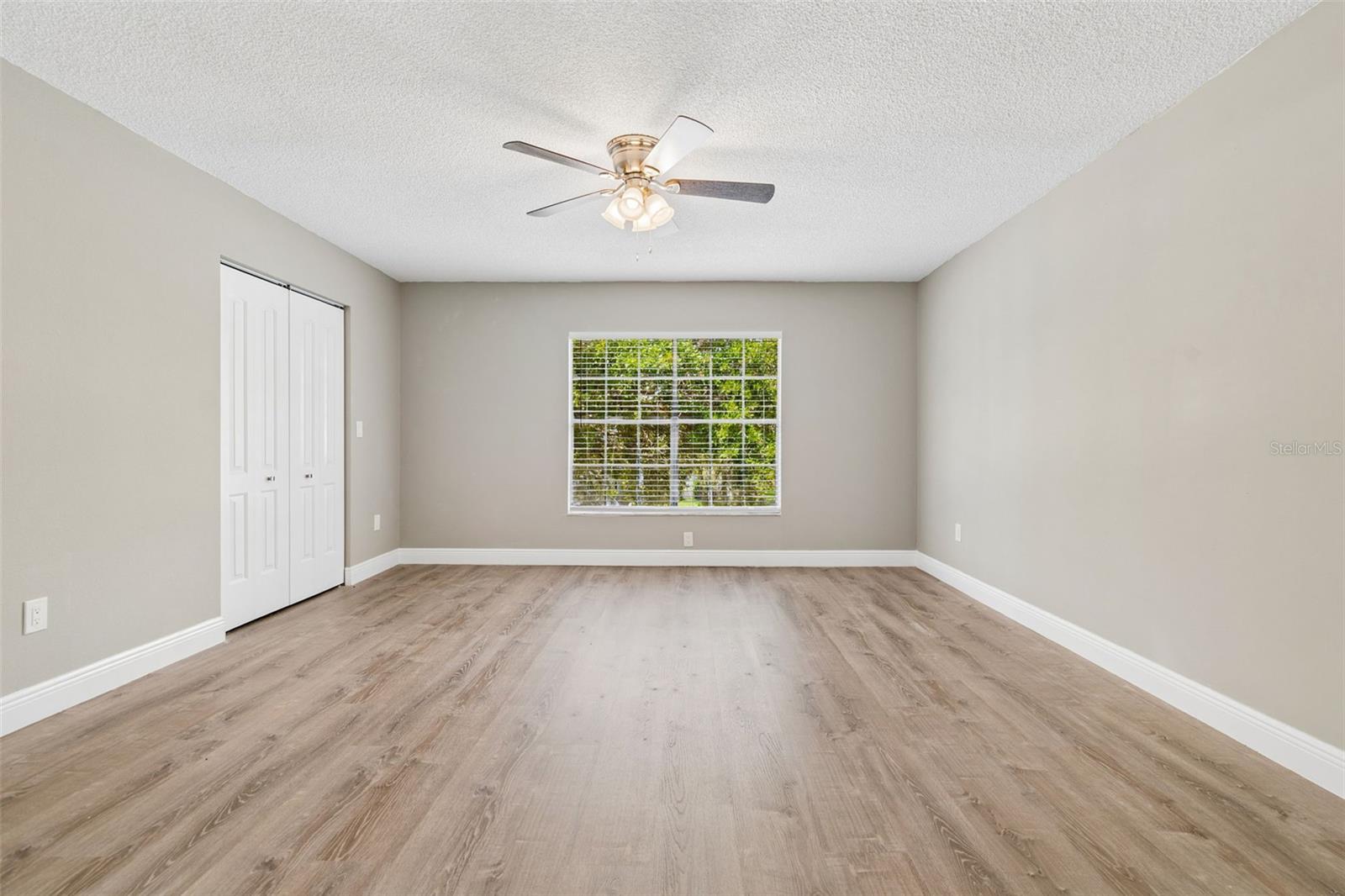 12914 Longcrest Dr Property Photo 43