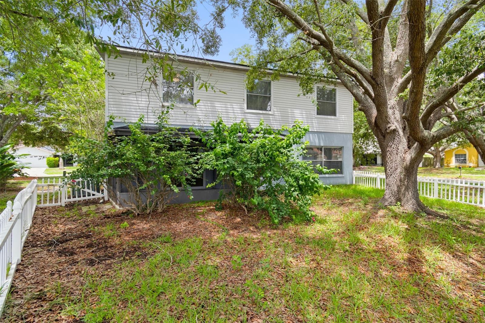 12914 Longcrest Dr Property Photo 56